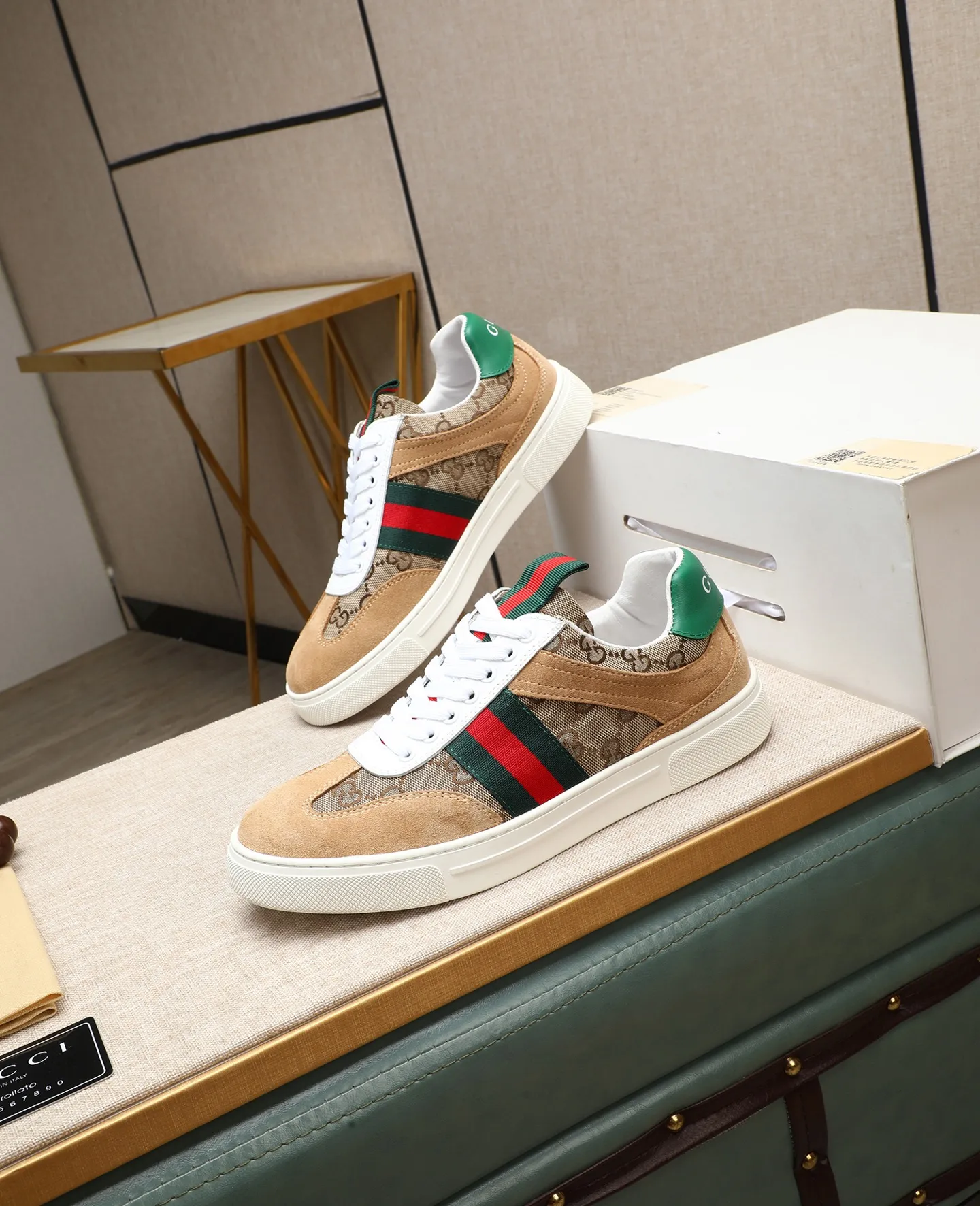 Men's men's shoes 💰440 GUCCI🔍🔍The latest model is on sale at the same time at the counter. Original calfskin imported from Italy, genuine leather lining, (high-end, noble, and classy) with exquisite workmanship. Sole: Original sole provided by the original factory, ⚠Exclusive double-layer movable molded sole super comfortable⚠, real shot 🎬The real thing is better🔍🔍"High quality·Follow the order" Code number 38-44